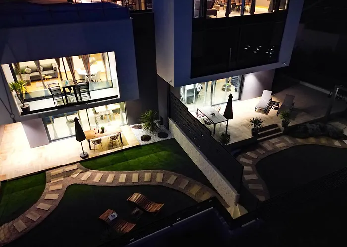 Spacious Apartments In Biograd With Sea View