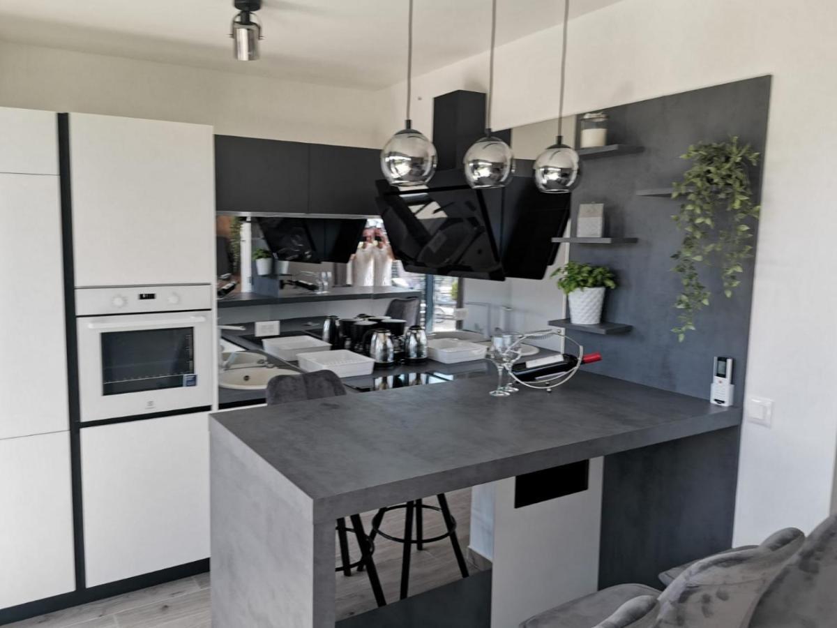 Spacious In Biograd With Sea View Apartma Biograd Na Moru