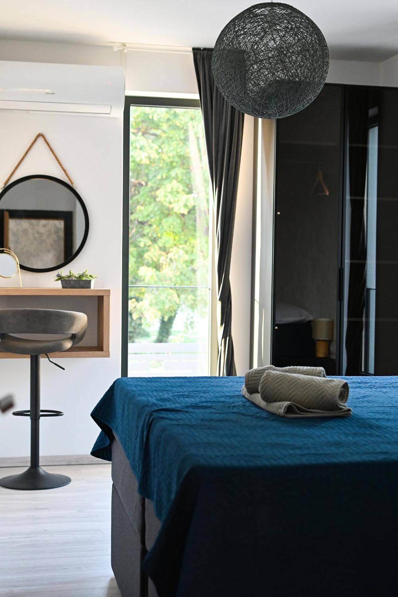 Spacious In Biograd With Sea View *