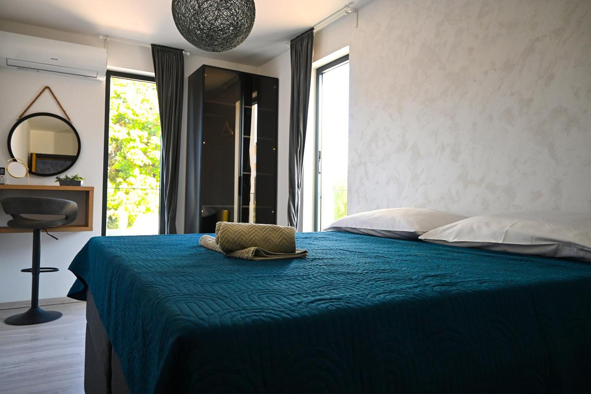 Spacious In Biograd With Sea View Appartamento *