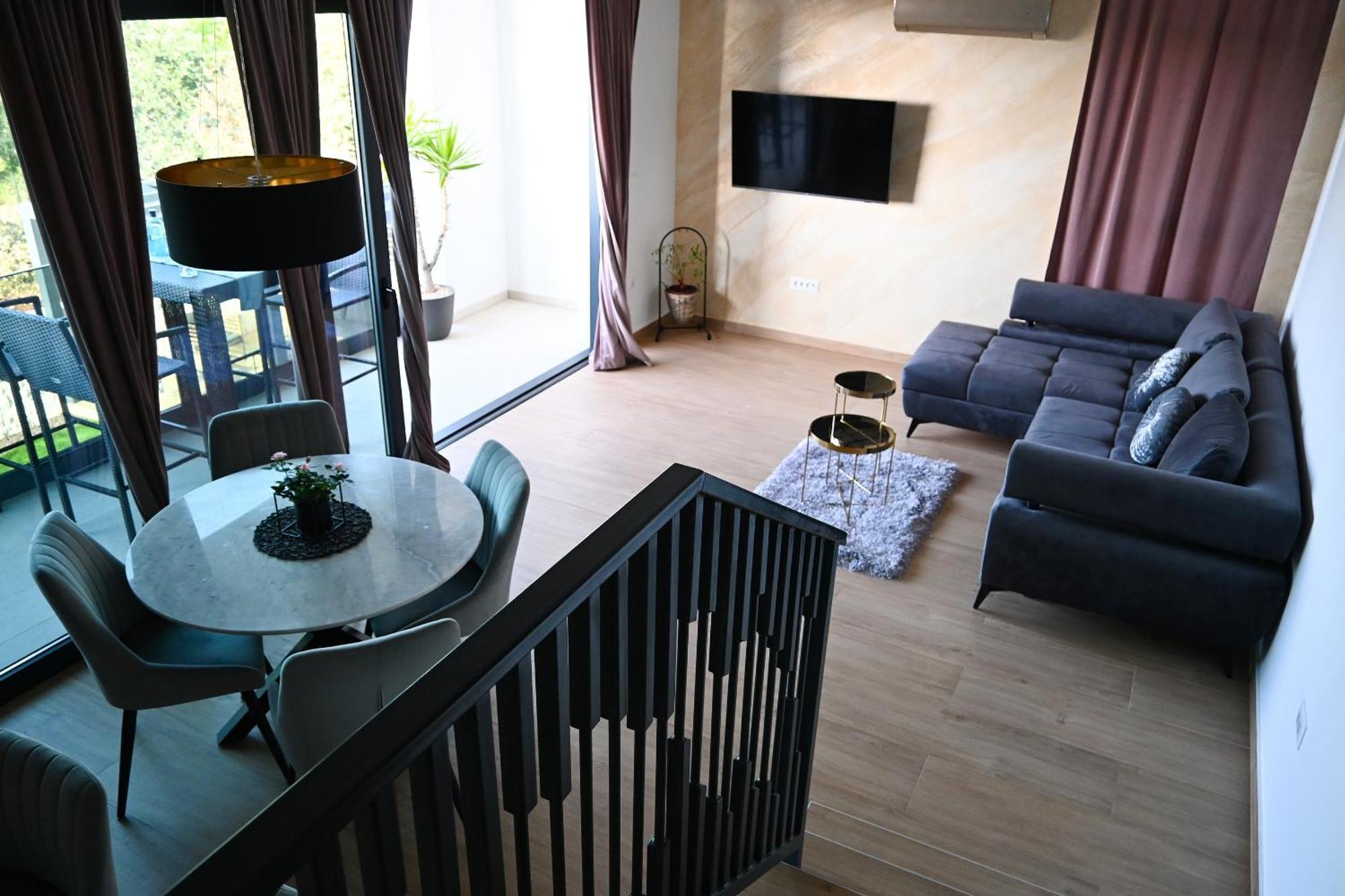 Spacious In Biograd With Sea View Apartma Biograd Na Moru