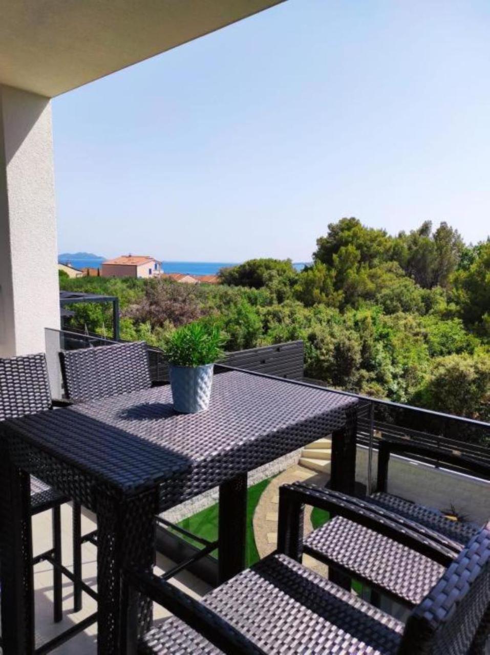 Spacious In Biograd With Sea View * Biograd Na Moru